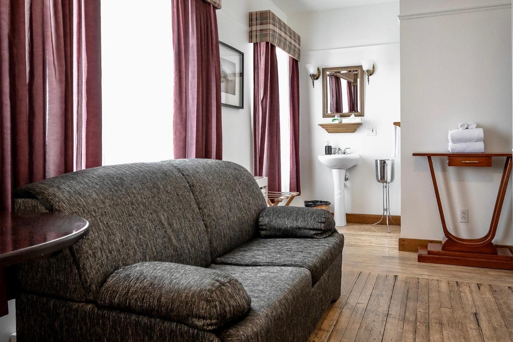 Auberge De La Vieille Maison Rimouski Bagian luar foto